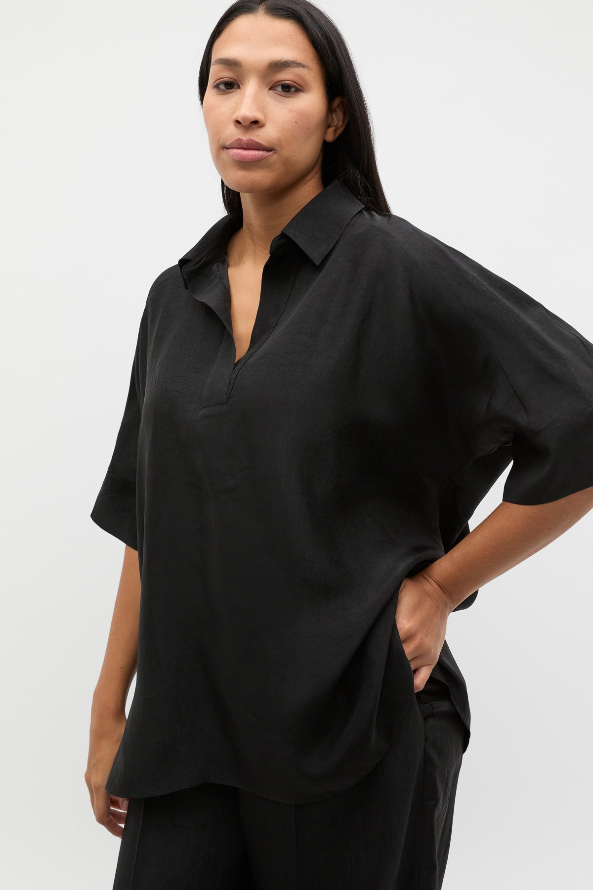 Crinkled Satin Collared Popover