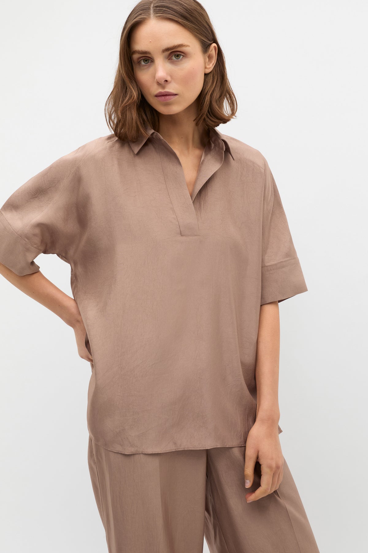 Crinkled Satin Collared Popover
