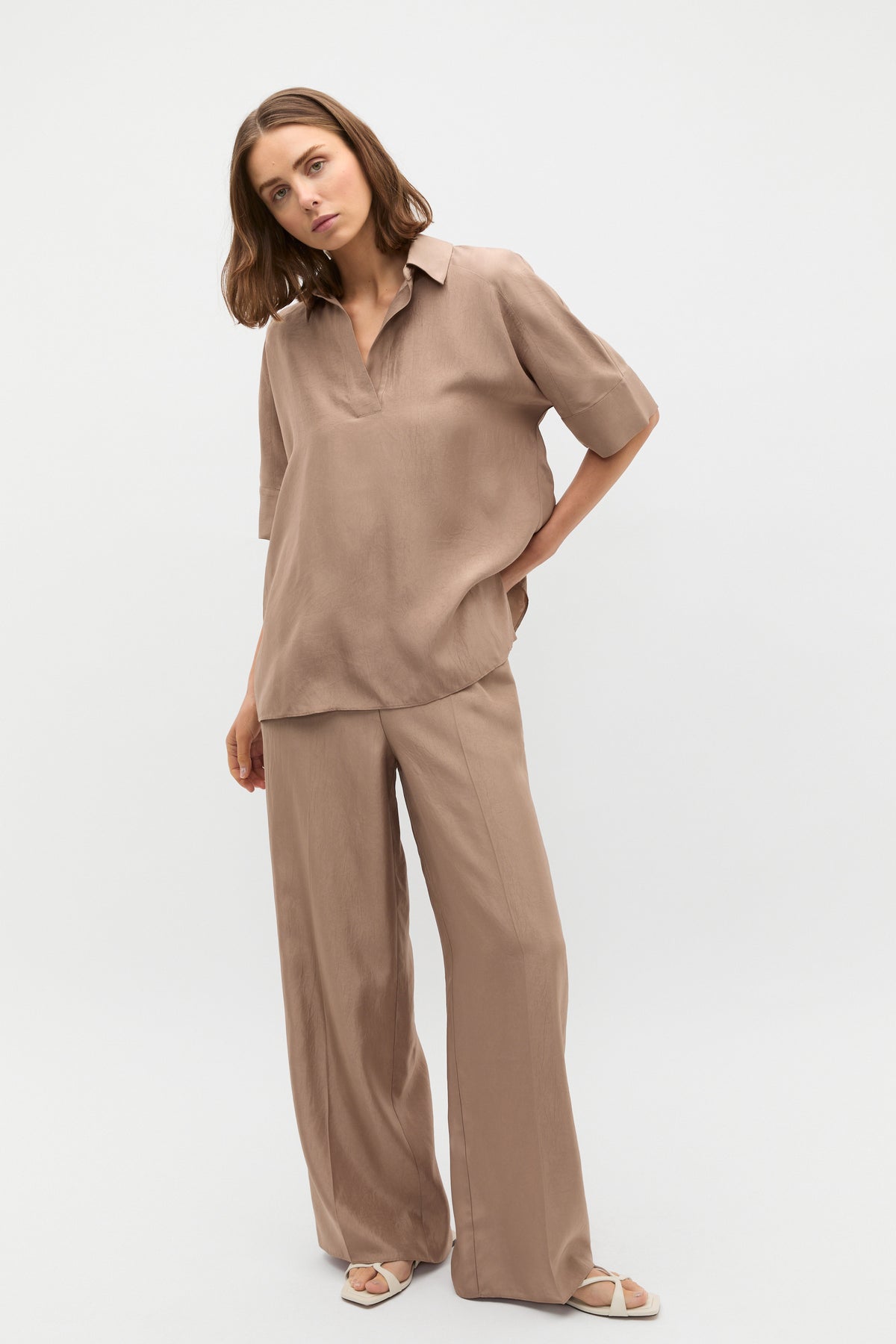 Crinkled Satin Collared Popover