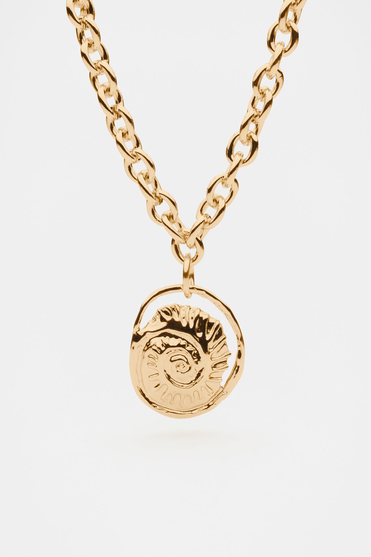 Shell Pendant Necklace
