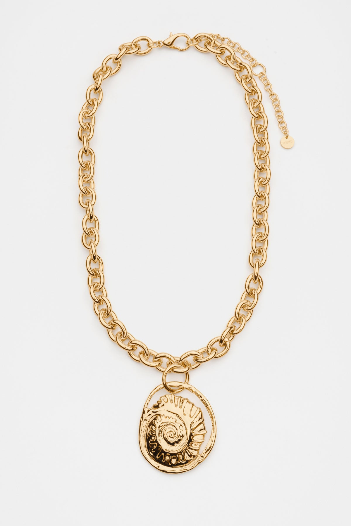 Shell Pendant Necklace