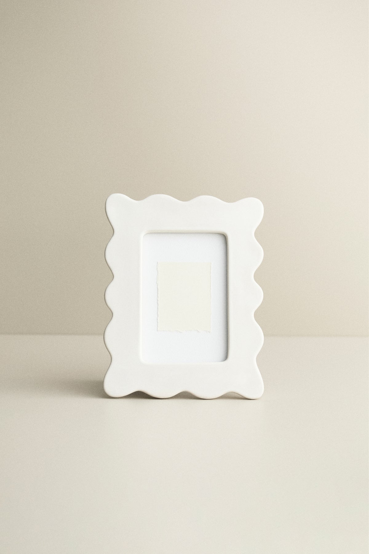 Theo Medium Photo Frame