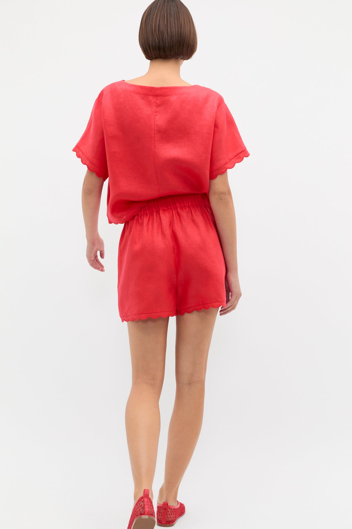 Linen Wave Scallop Short