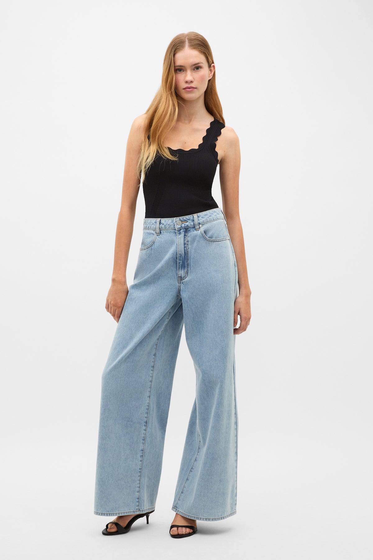Scallop Knit Top
