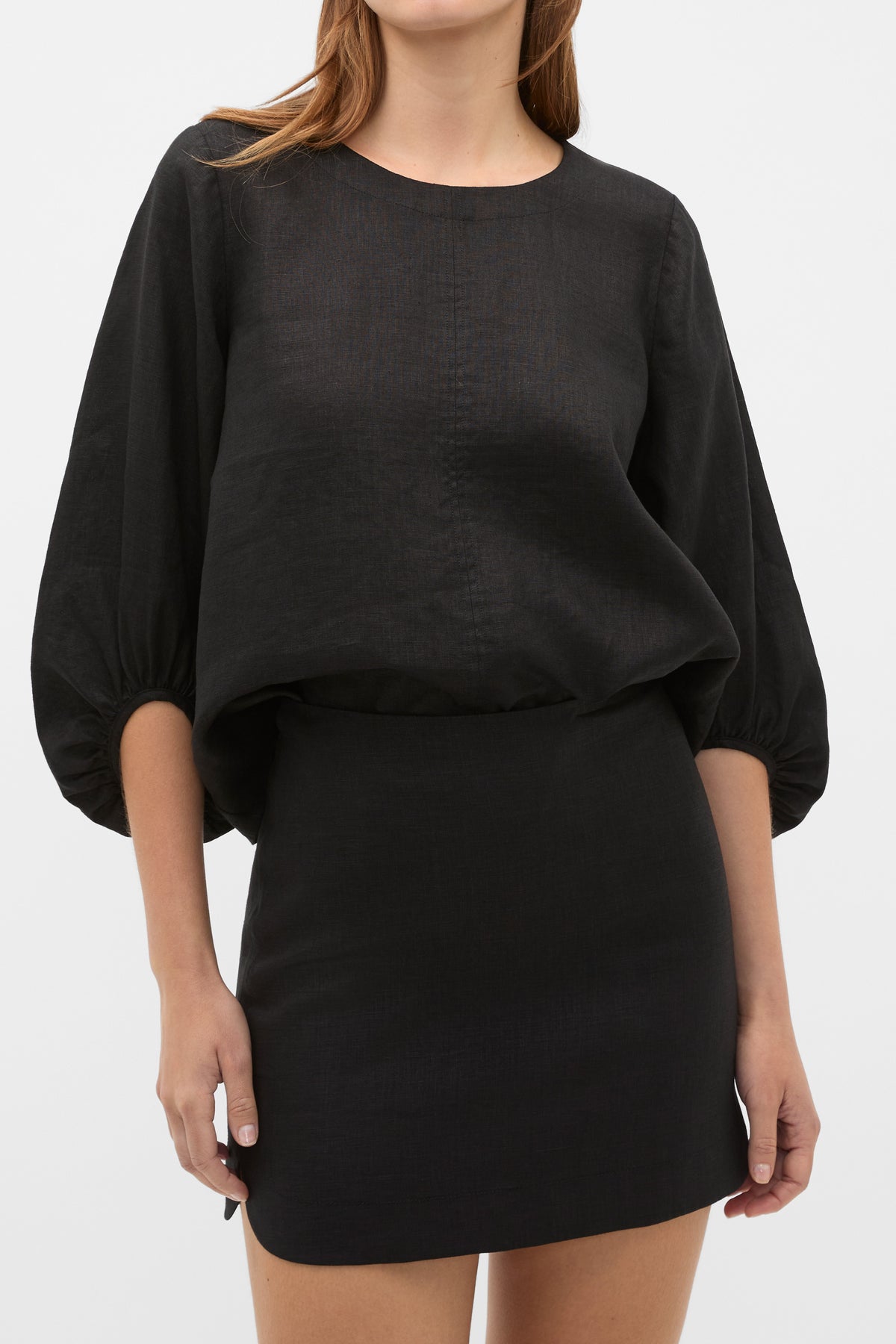 Core Linen Curve Hem Mini Skirt