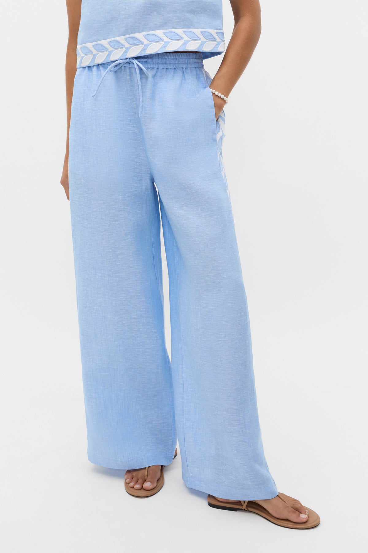 Motif Trim Pant