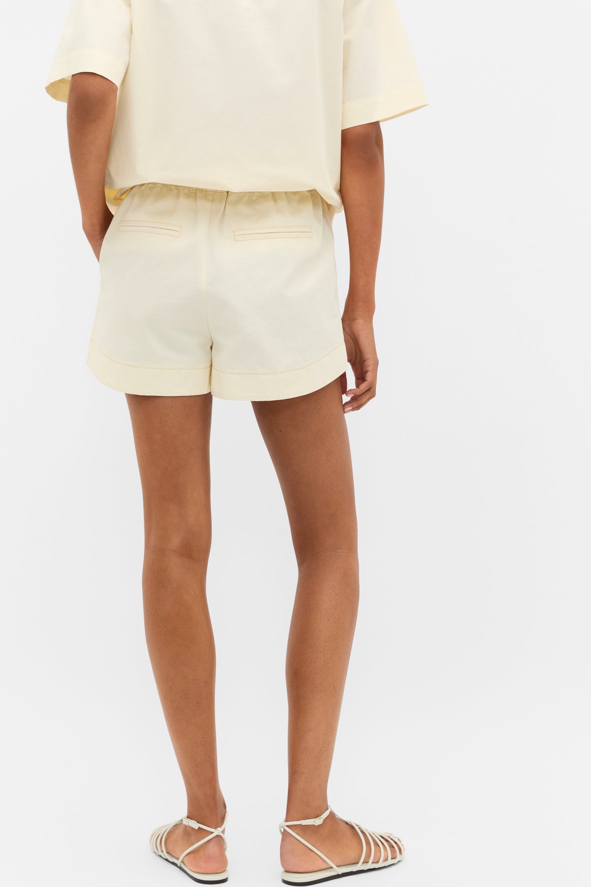 Contrast Stitch Short