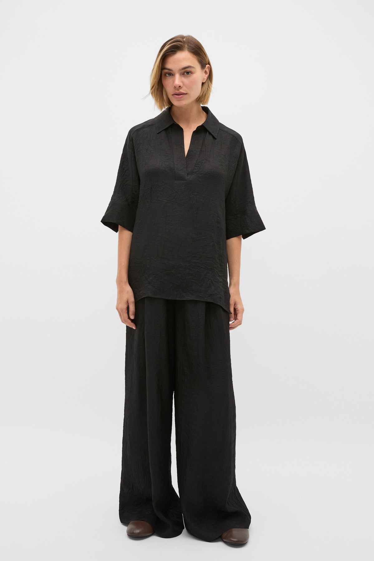 Textured Satin Collared Popover