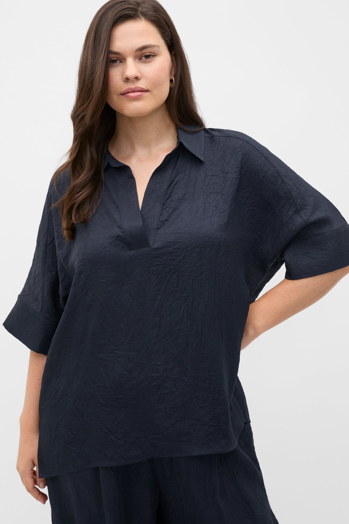 Textured Satin Collared Popover