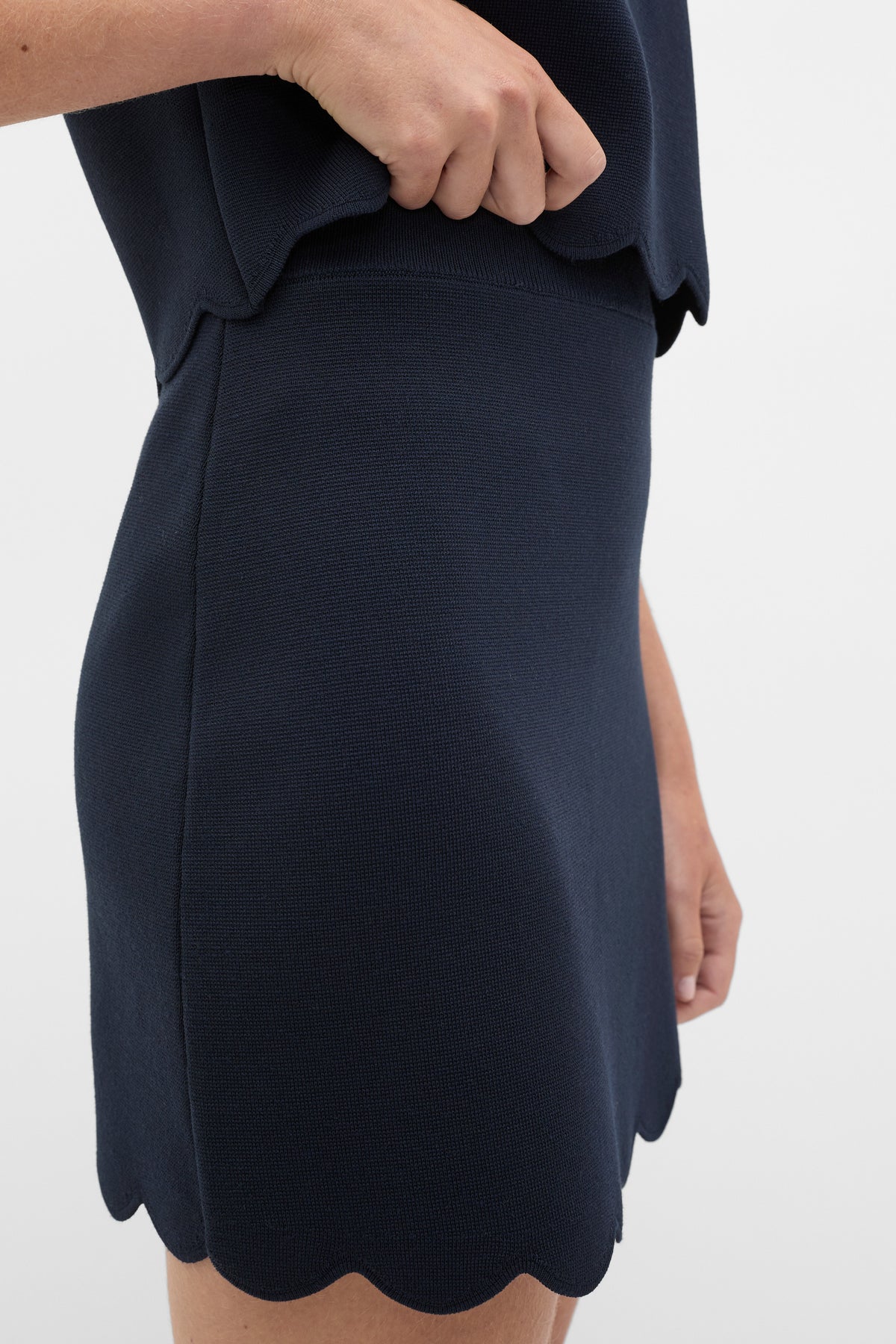 Scallop Crepe Knit Skirt