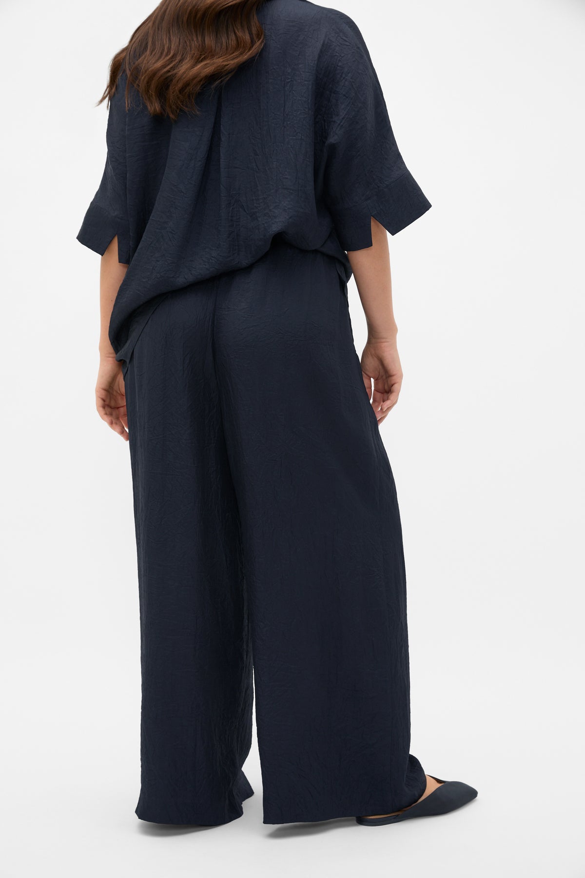Textured Satin Gathered Pant