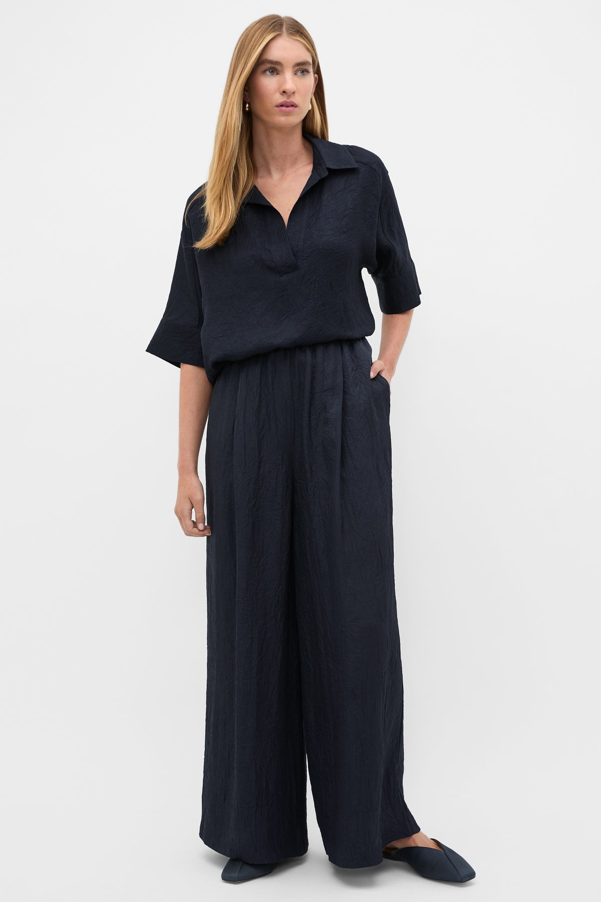Textured Satin Gathered Pant