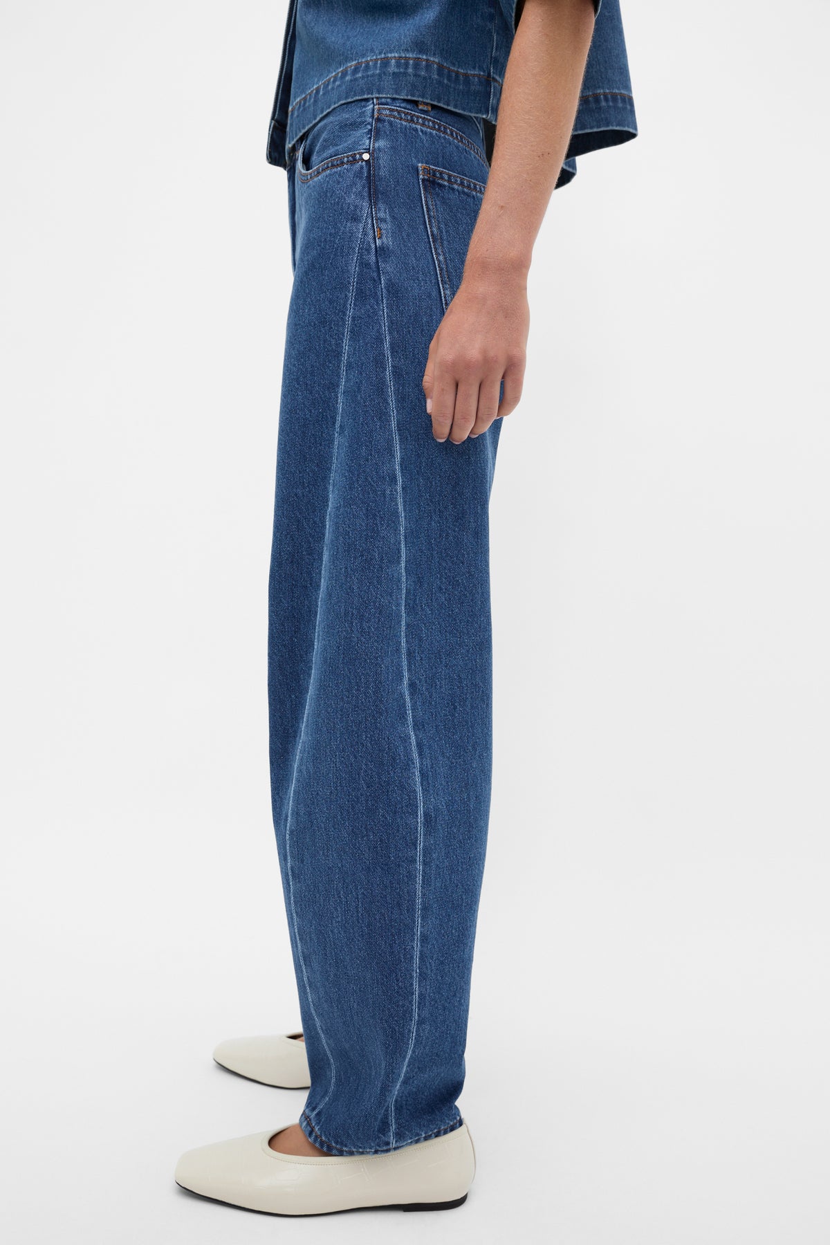 High Waisted Barrel Leg Jean