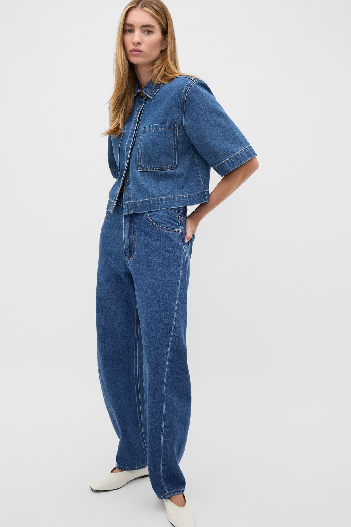 High Waisted Barrel Leg Jean