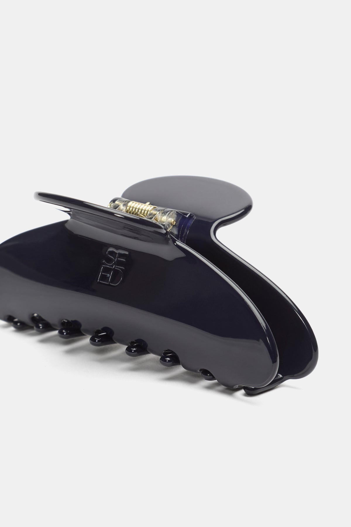 Seed Resin Hair Claw