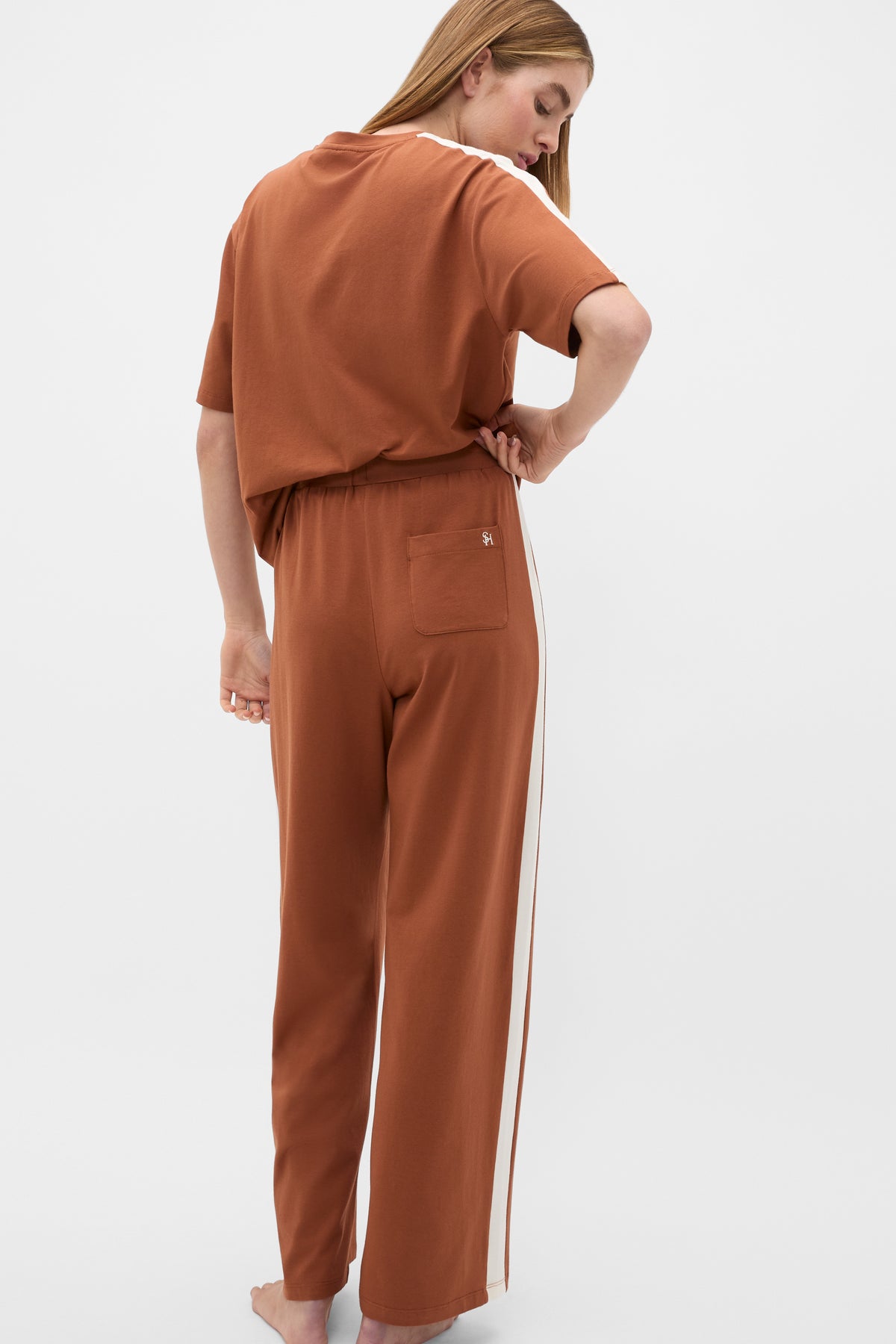 Contrast T-Shirt and Pant PJ Set