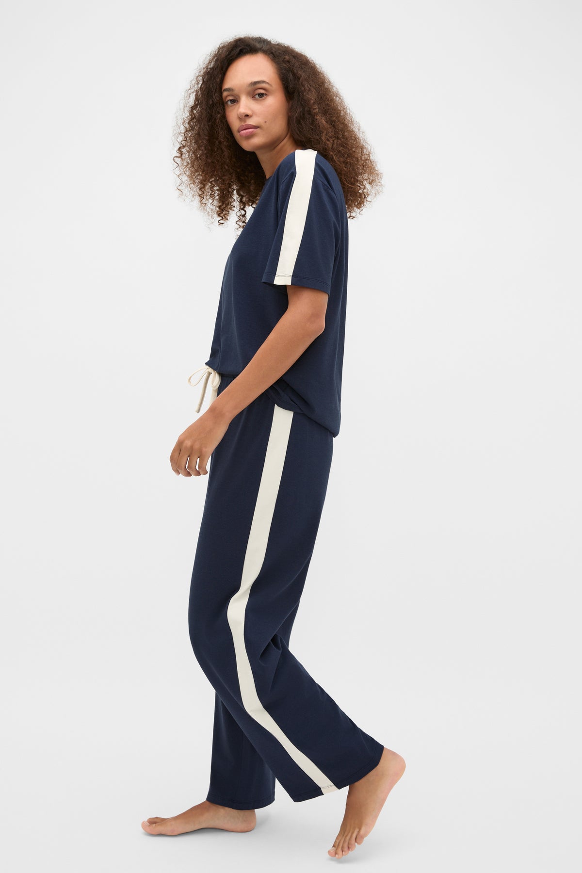 Contrast T-Shirt and Pant PJ Set