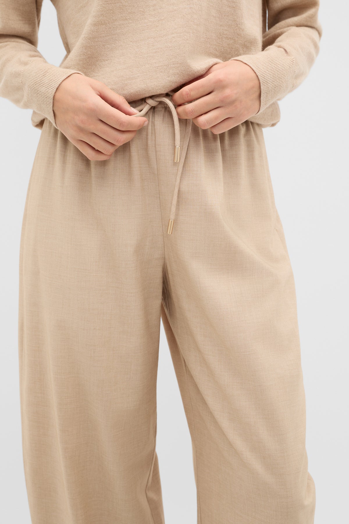 Soft Suiting Barrel Leg Pant