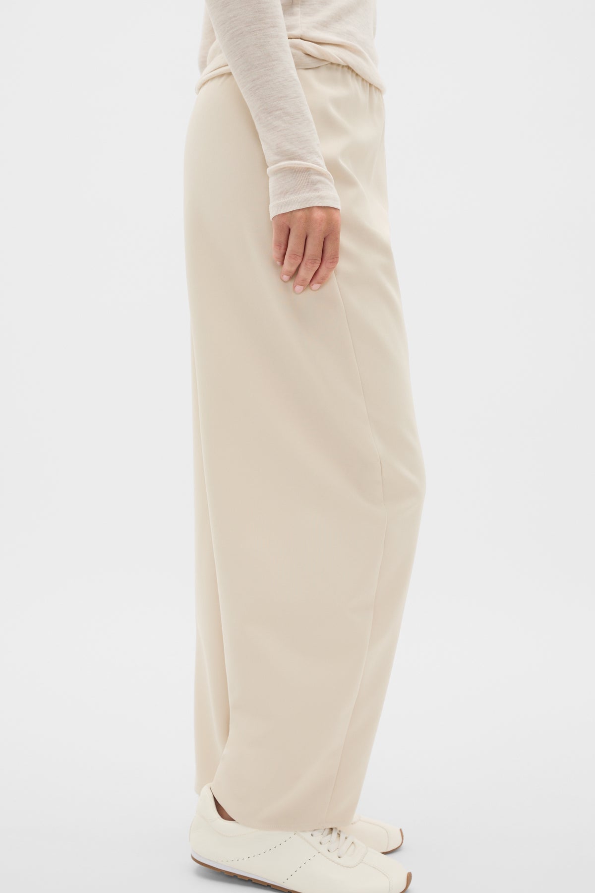 Easy Barrel Leg Pant