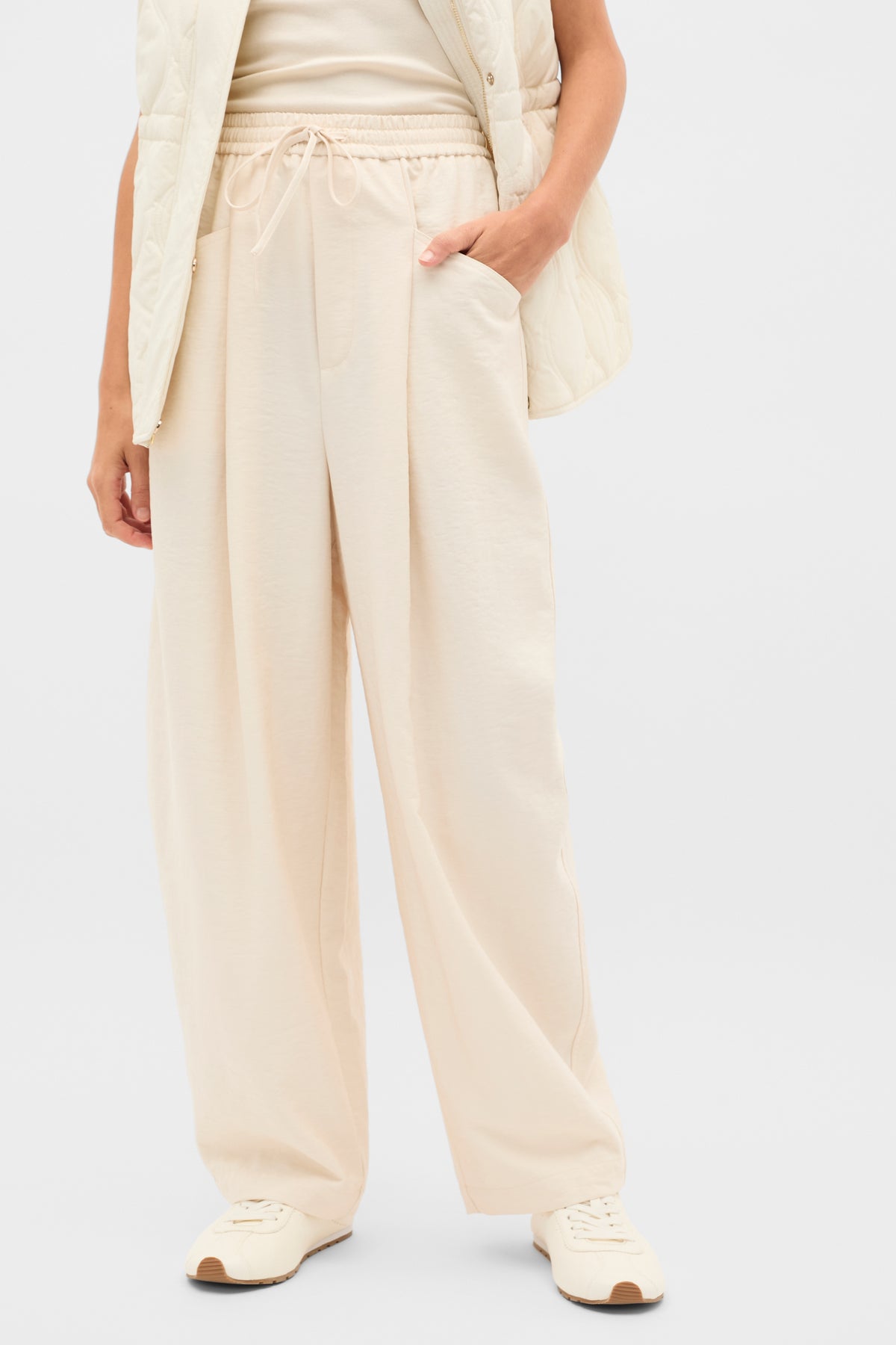 Textured Barrel Pant