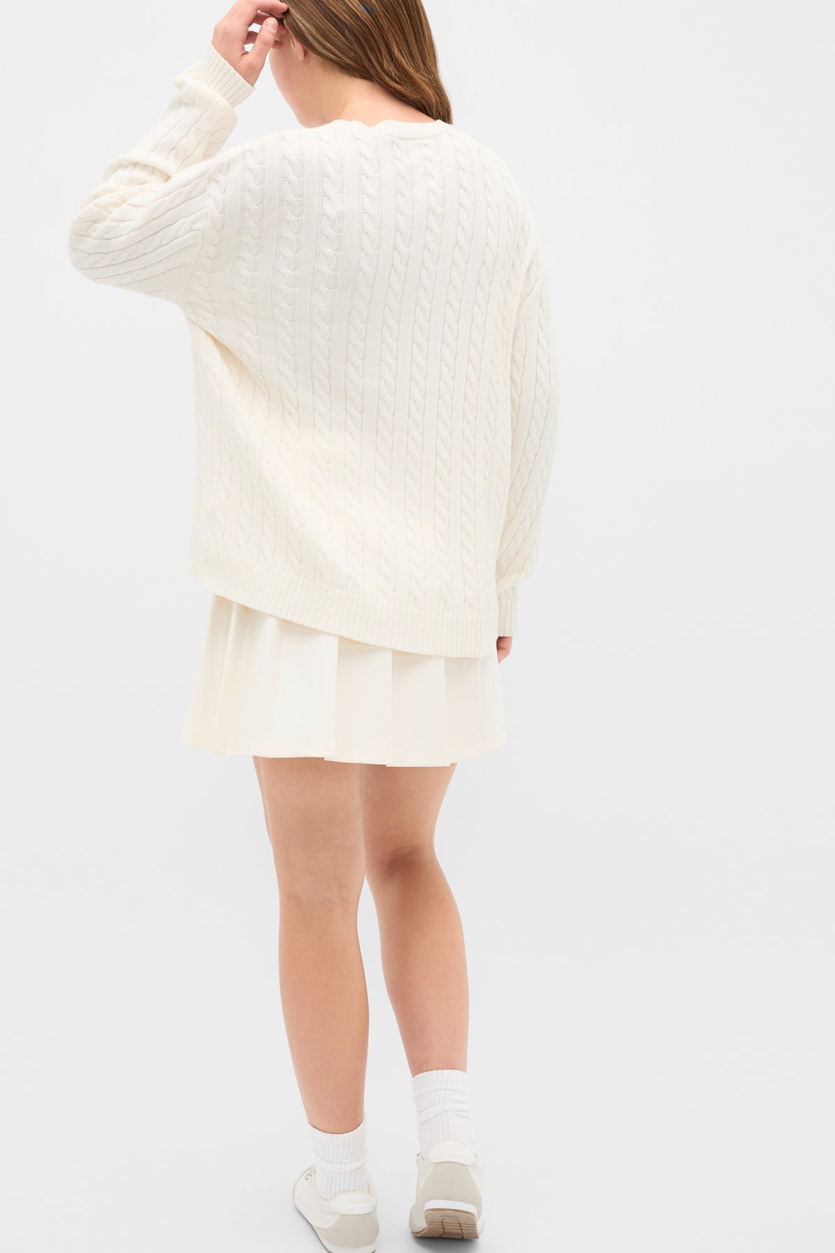 Relaxed Cable Knit Sweater