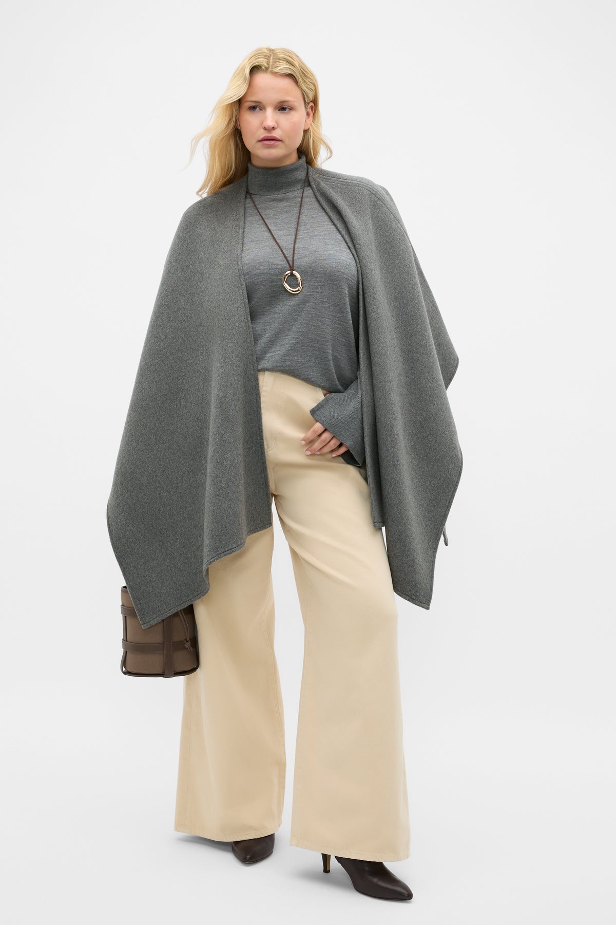 Fine Merino Mock Neck Knit