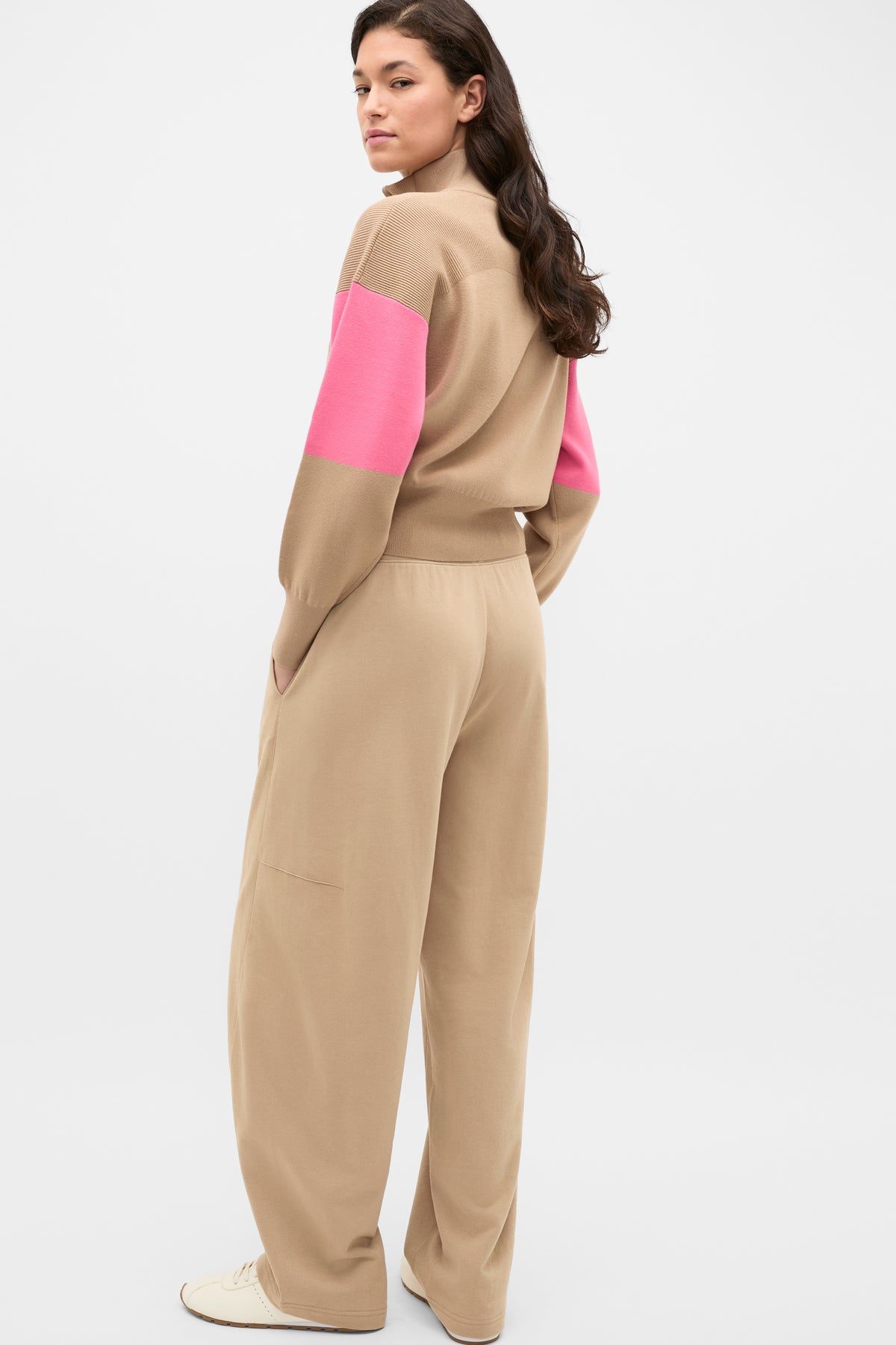 MD Contrast Zip Through Knit