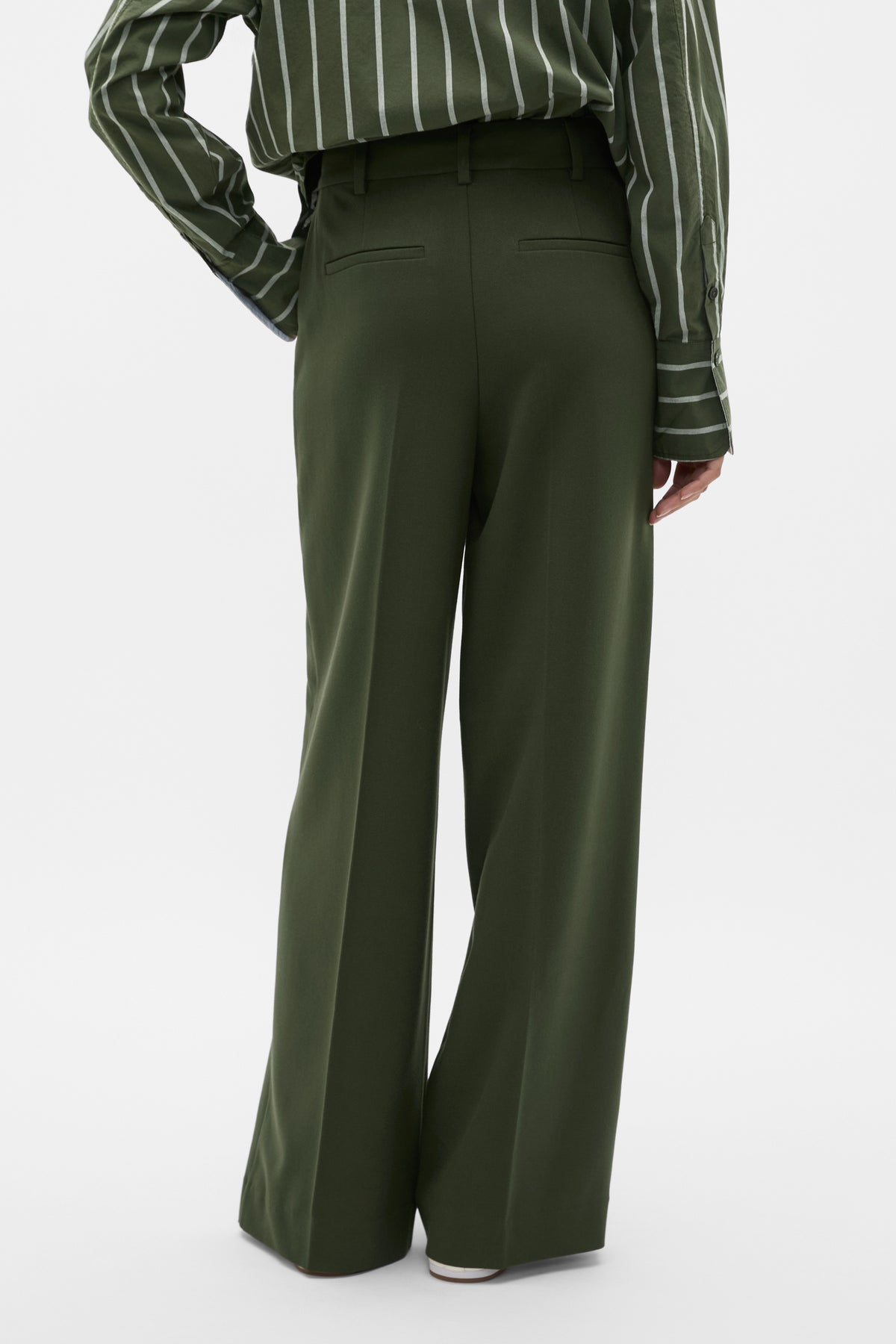 Pleat Front Trouser