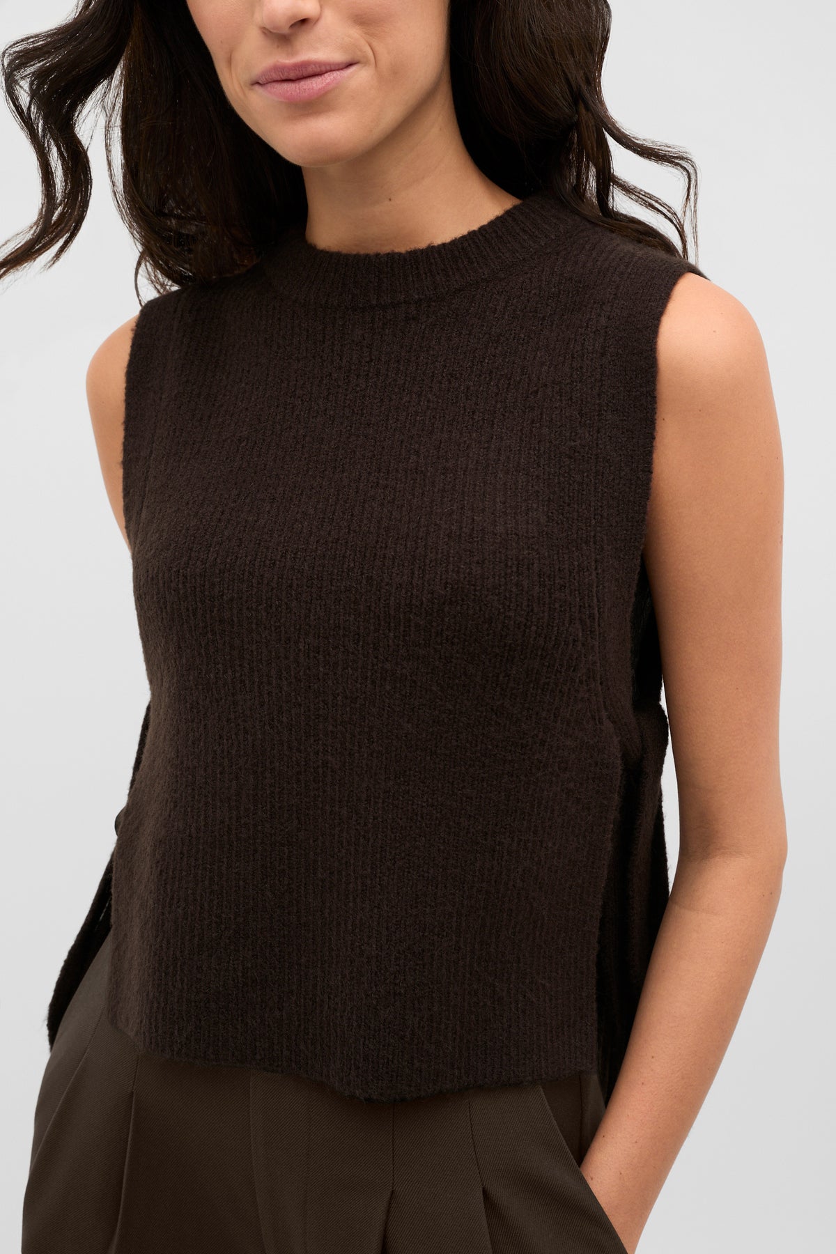 Tie Detail Collar Bib