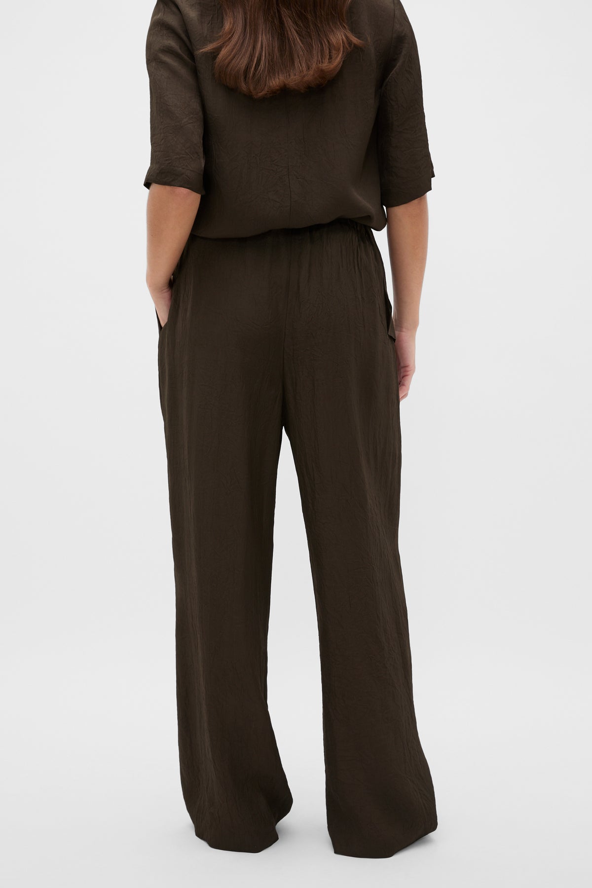 Textured Satin Straight Leg Pant