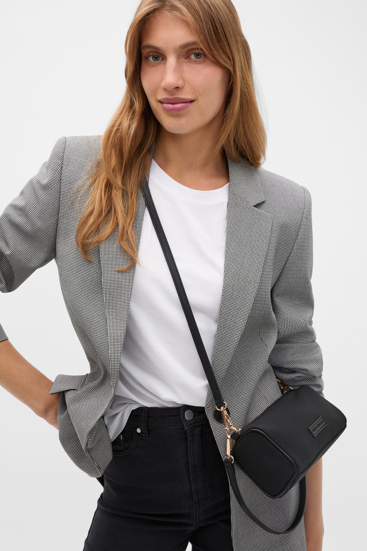 Essential Mini Crossbody Bag