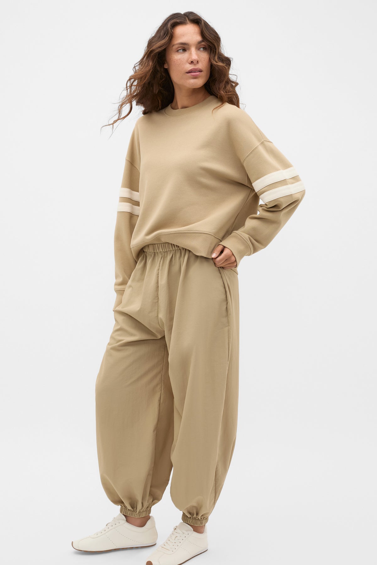 Contrast Detail Crew Neck Sweat