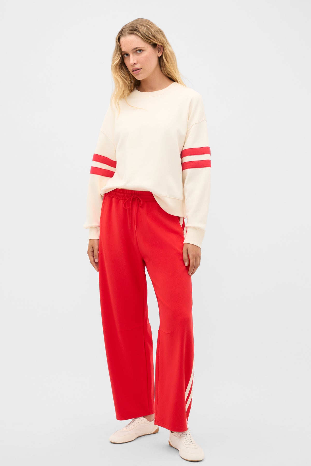 Contrast Detail Crew Neck Sweat