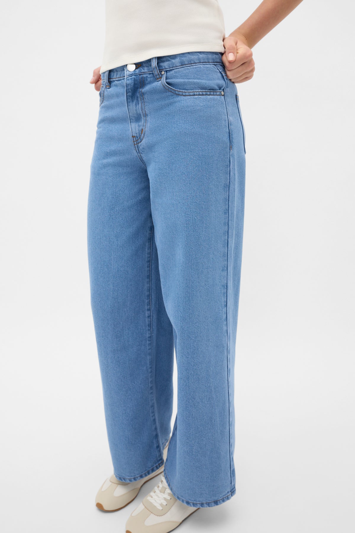 Core Straight Jean