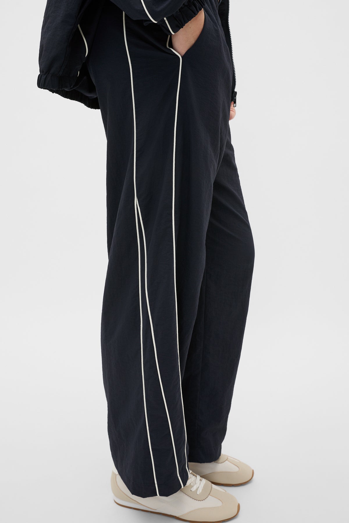 Piped Parachute Pant