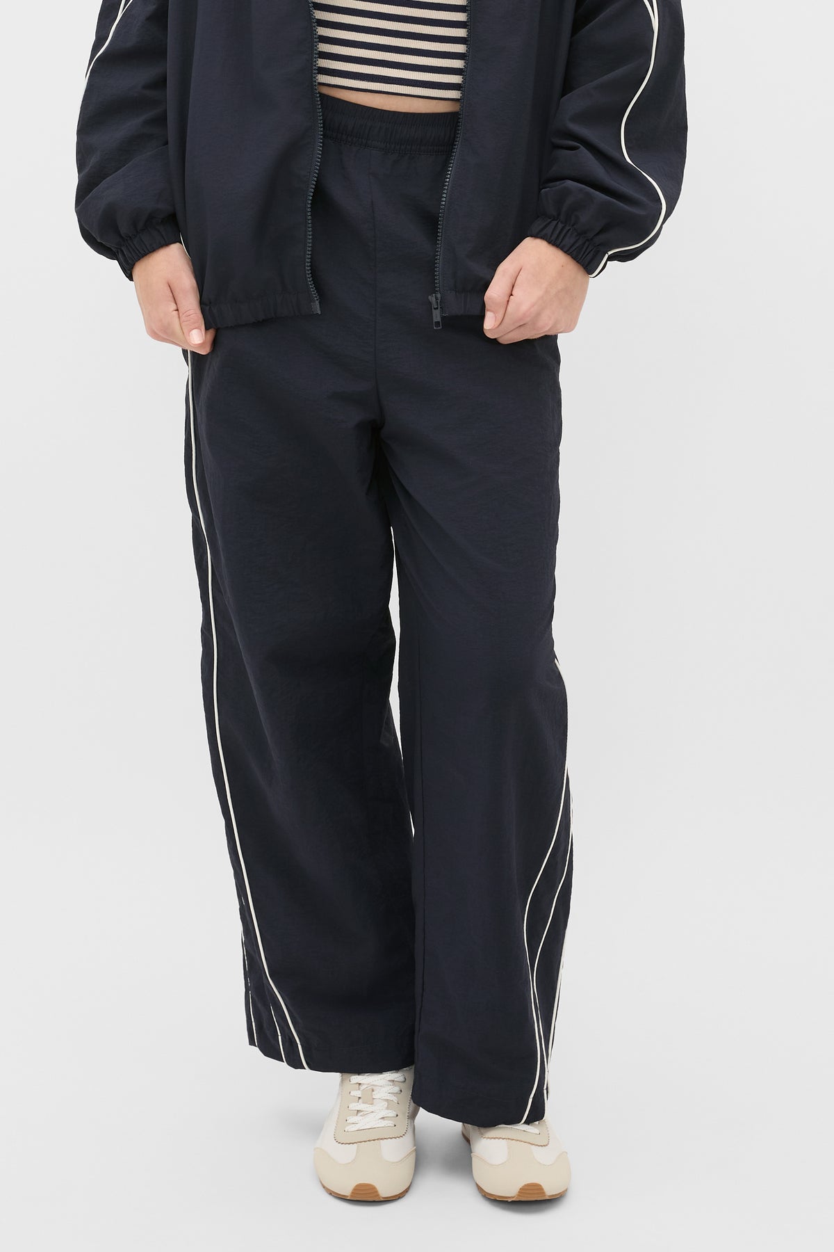 Piped Parachute Pant
