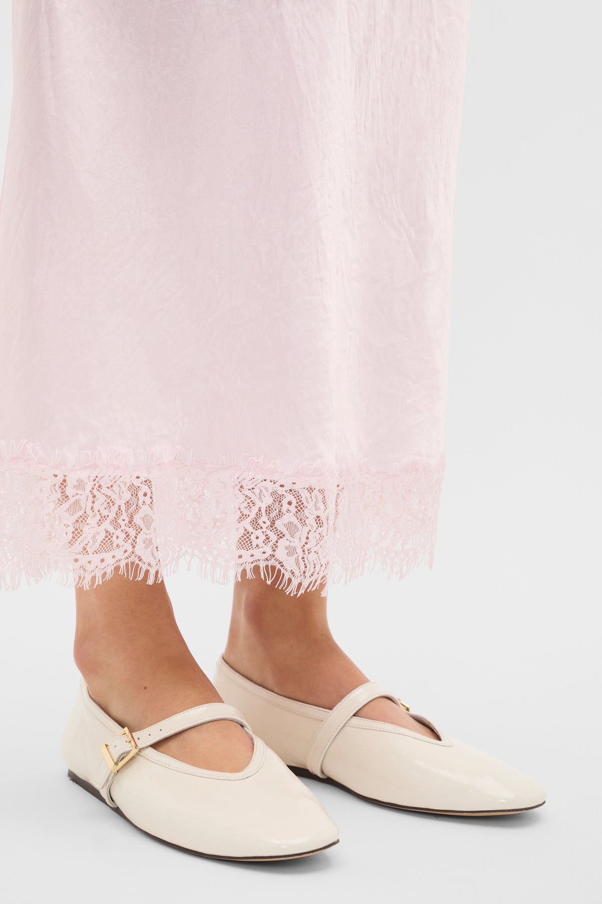 Crinkled Satin Lace Detail Skirt