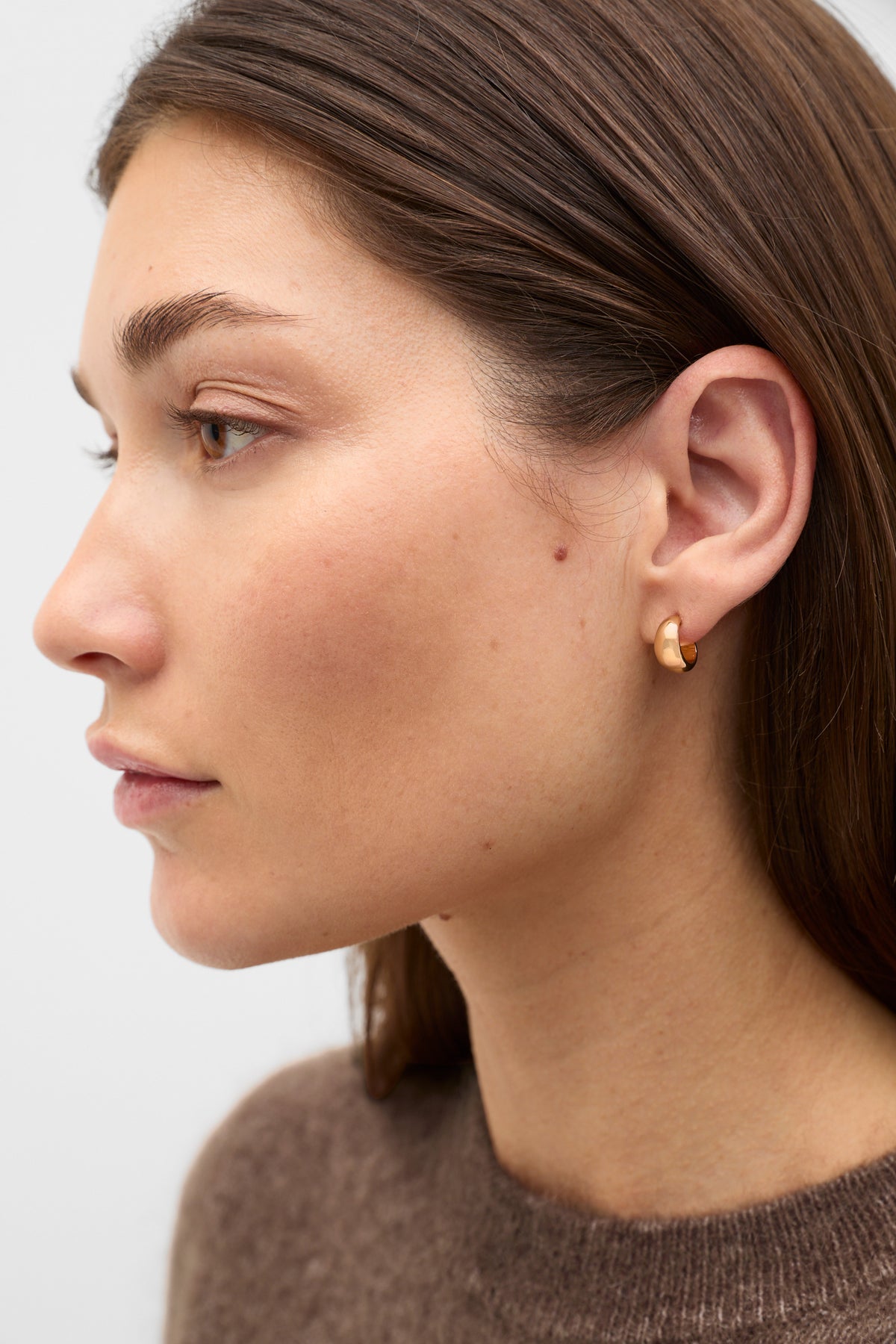 Sculptural Ear Pack