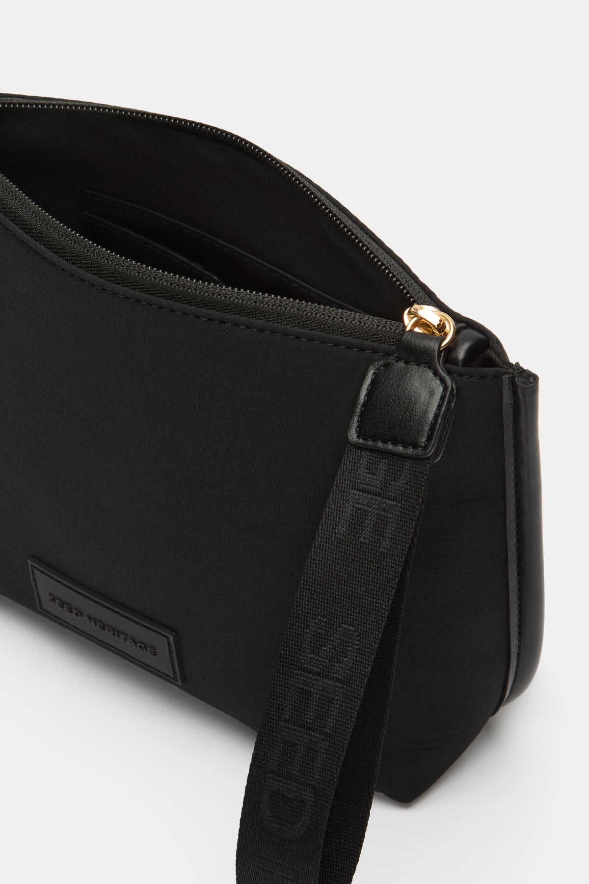 Essential Pouch