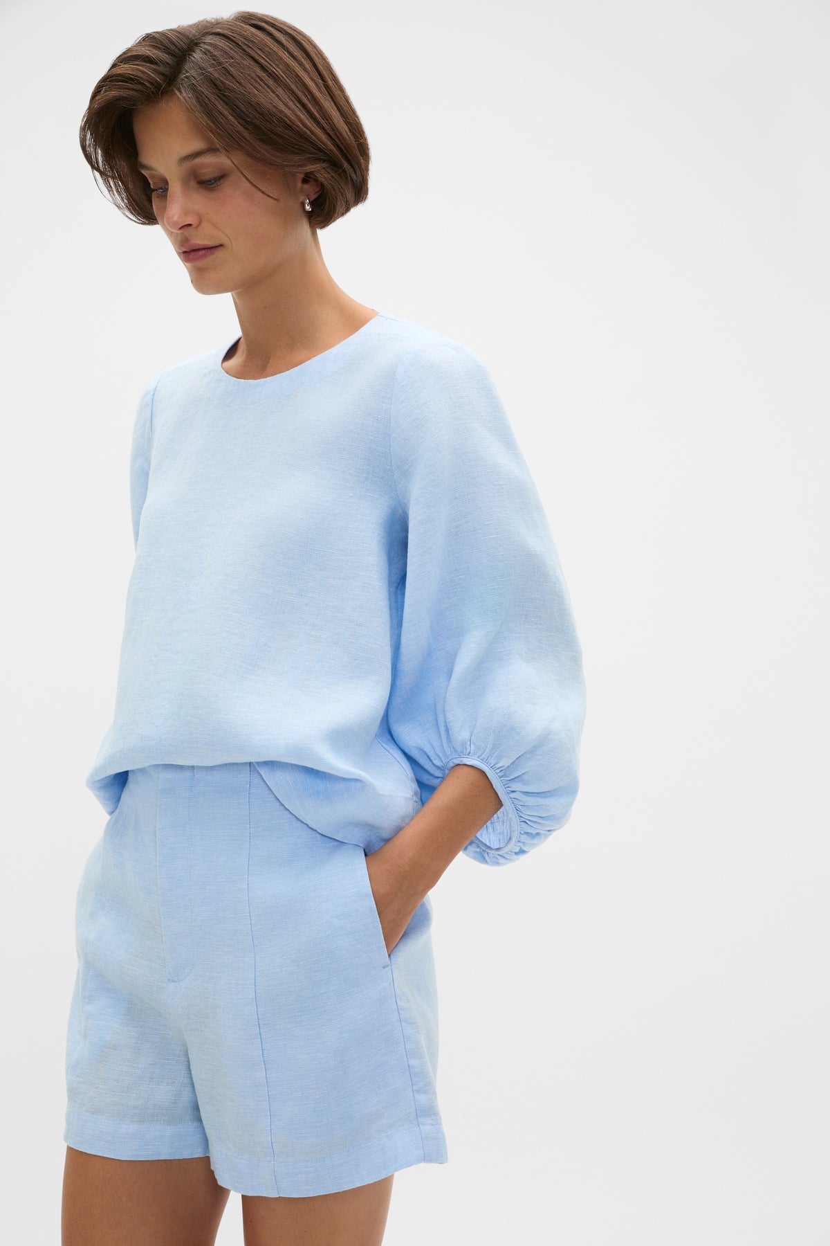 Core Linen High Rise Short
