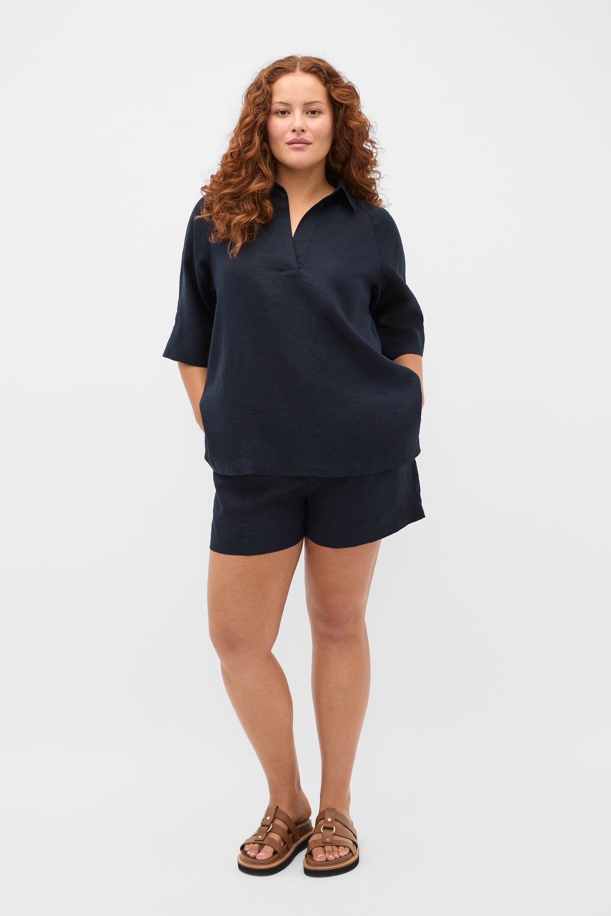 Core Linen High Rise Short