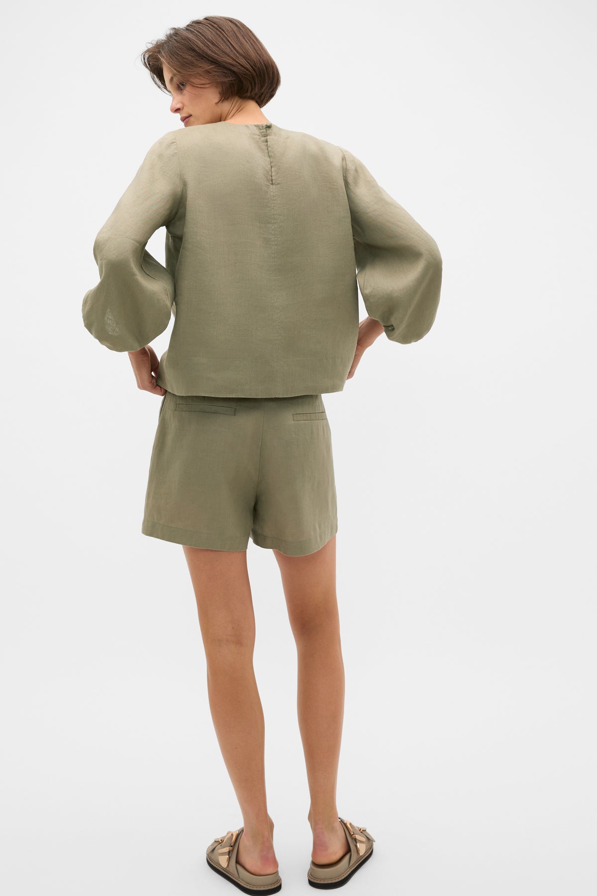 Core Linen Balloon Sleeve Top