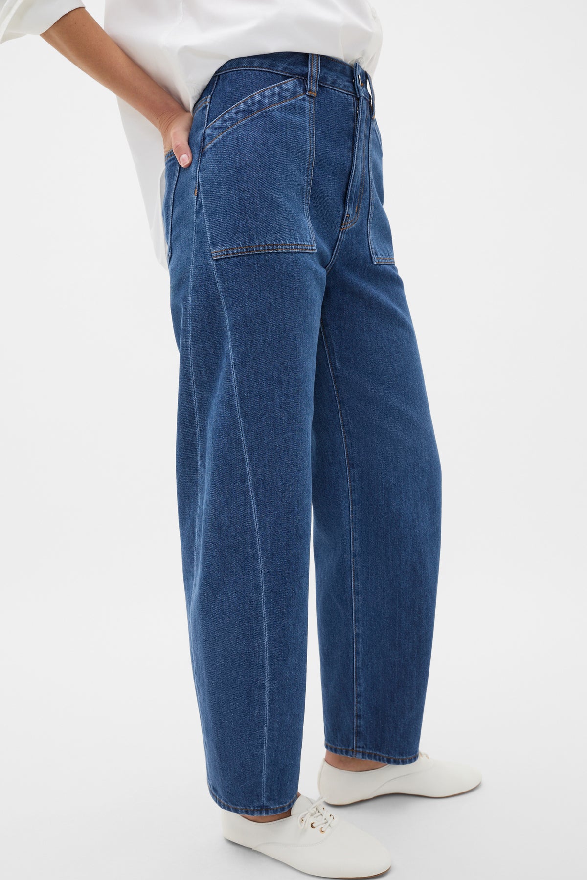 Barrel Leg Pocket Jean
