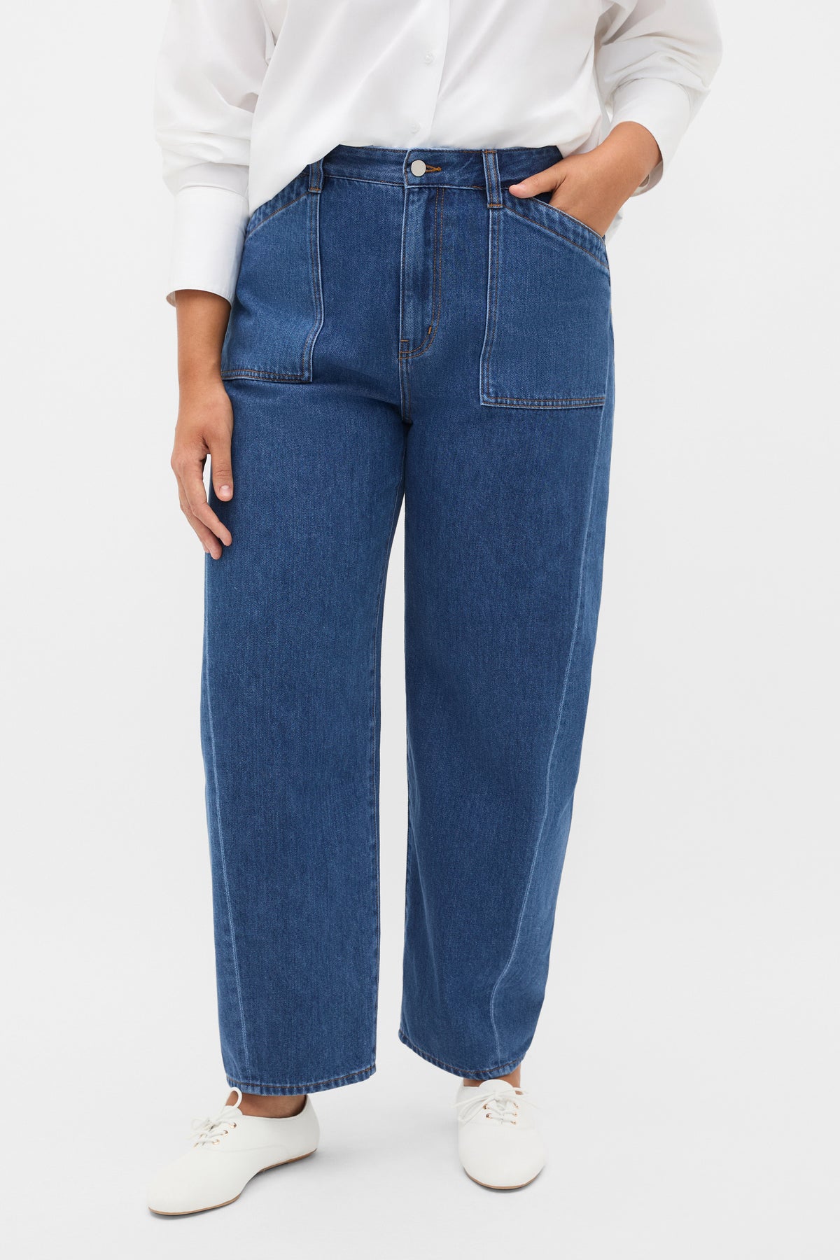 Barrel Leg Pocket Jean