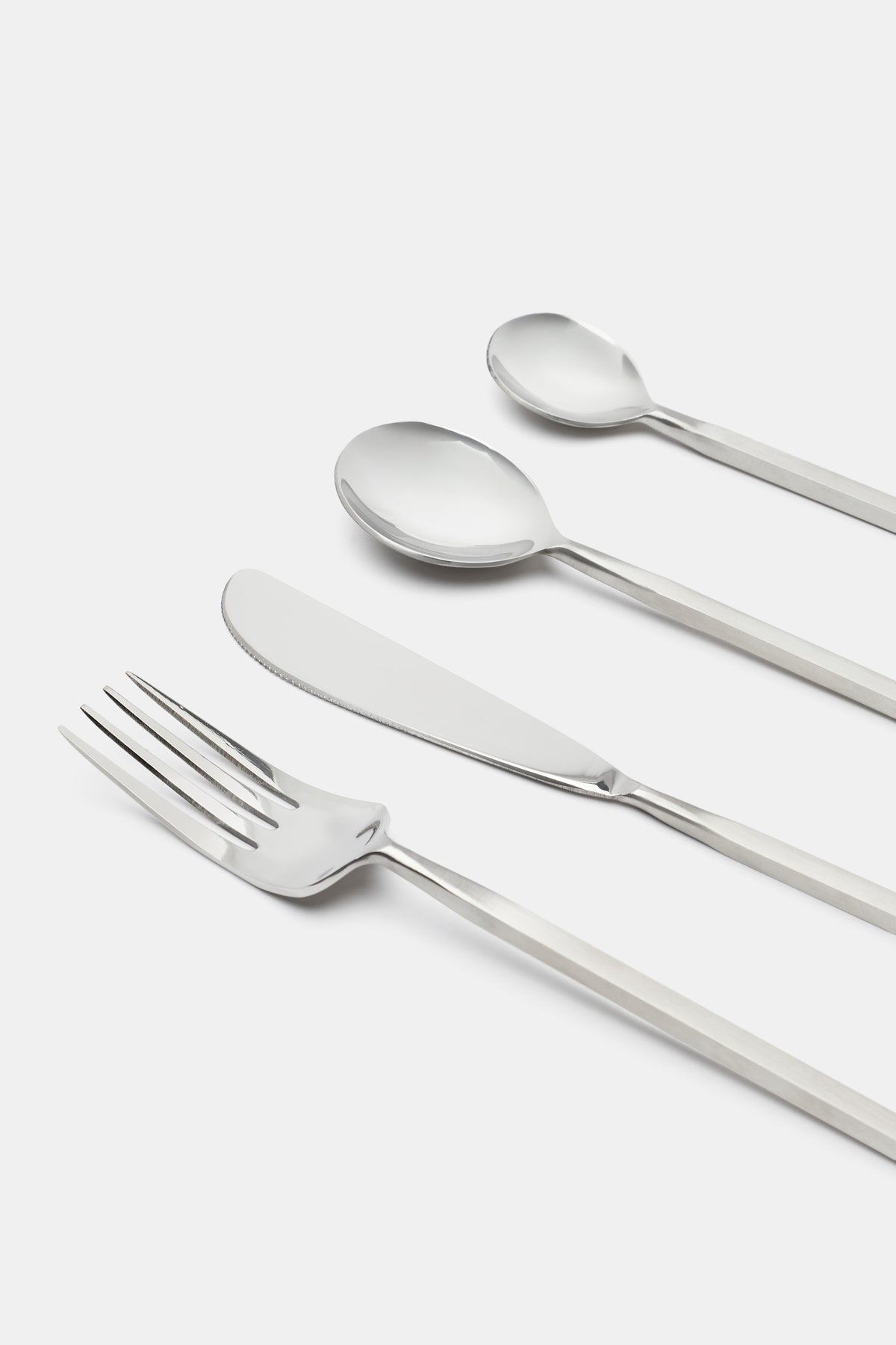 Lana Cutlery Set of 16