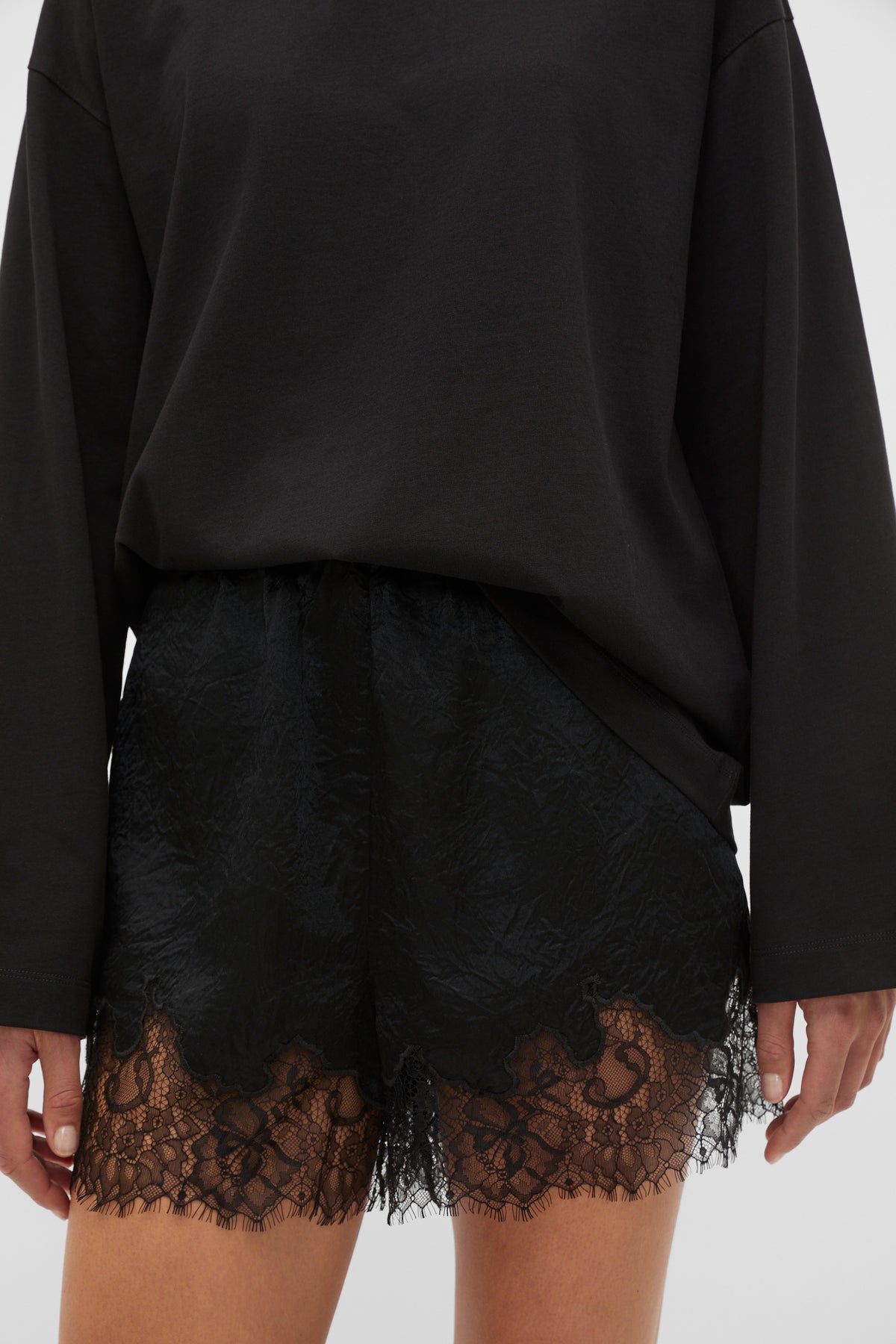Crinkled Satin Lace Trim Short