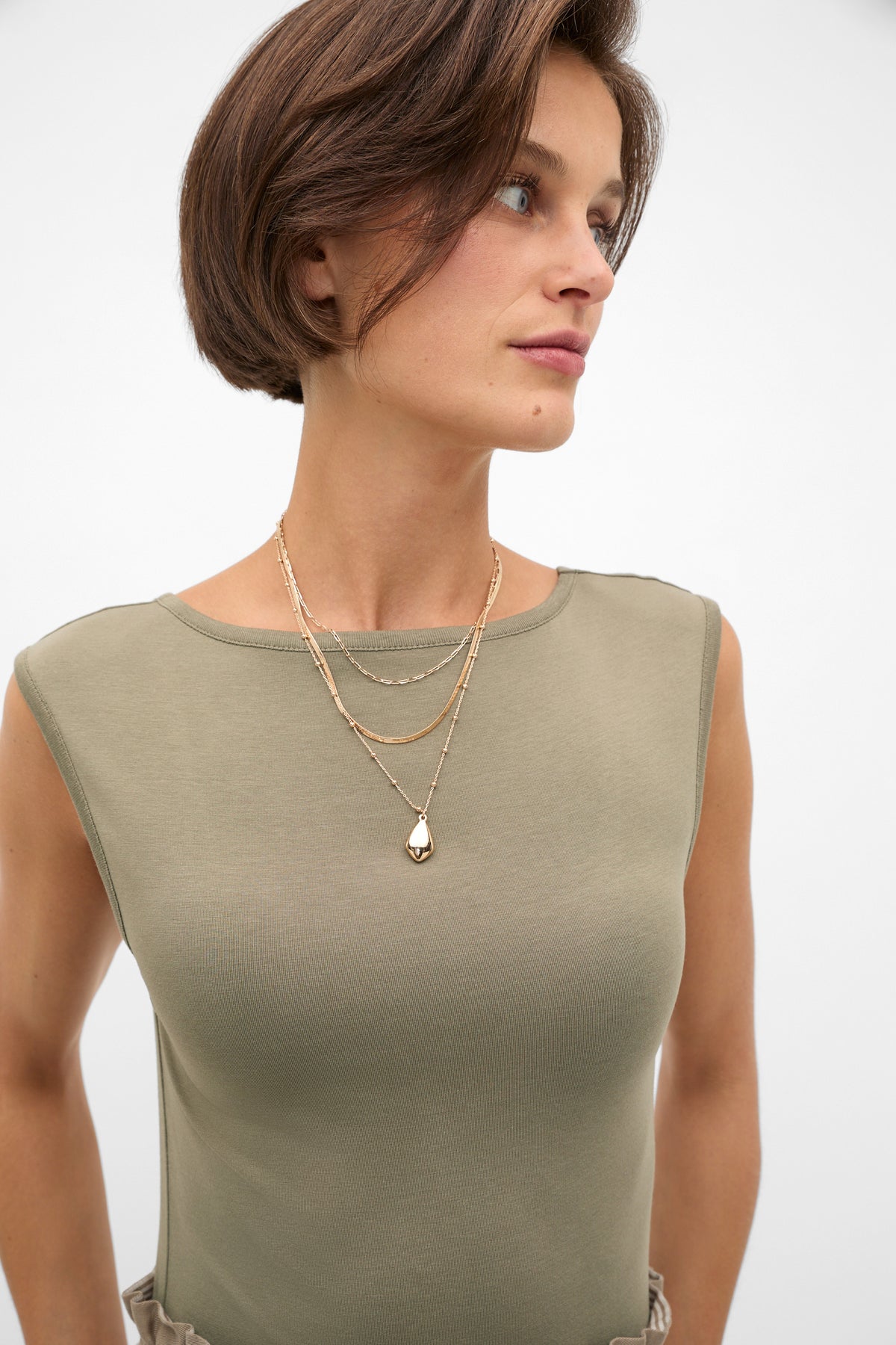 Oval Pendant Necklace