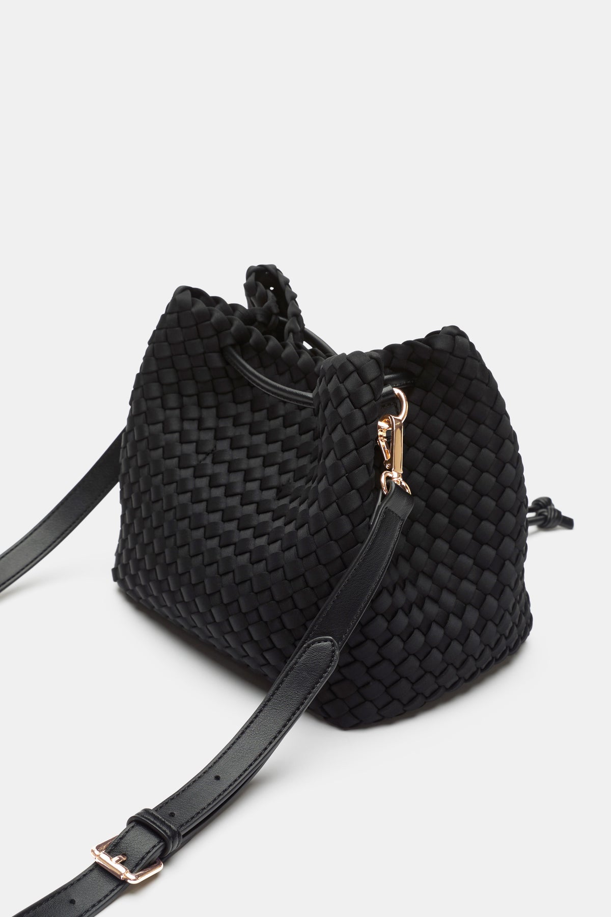 Woven Textured Bucket Bag