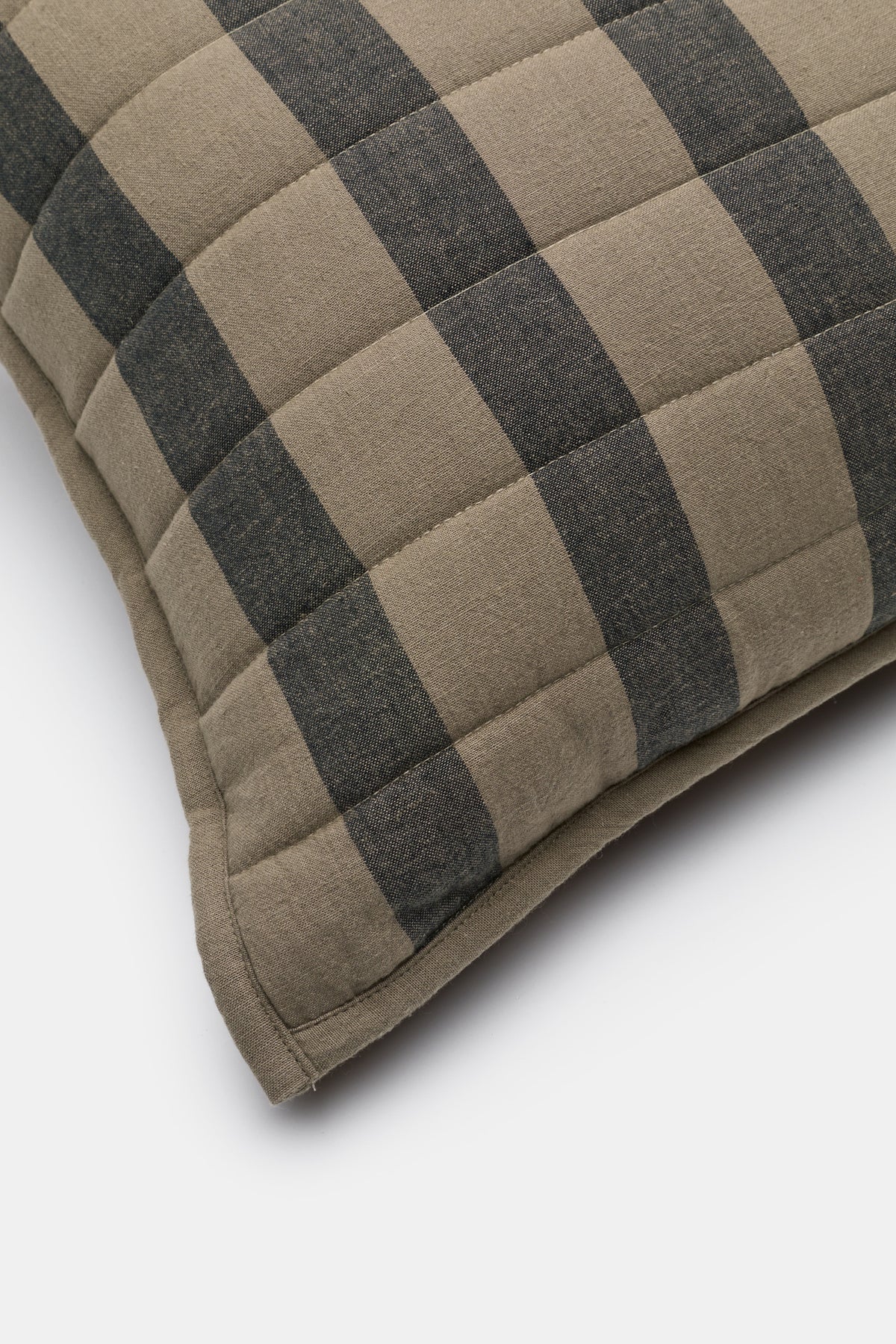 Kiano Picnic Pillow