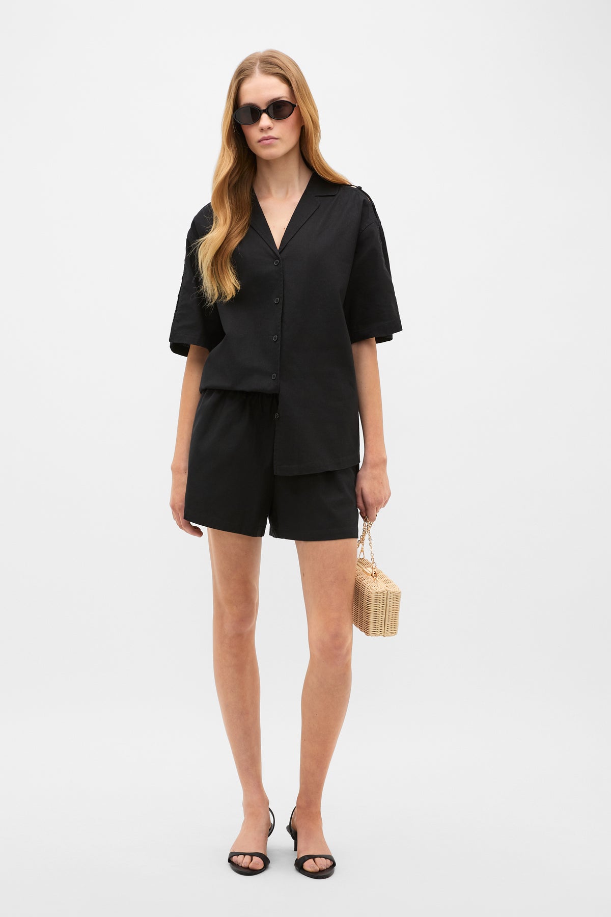 Knot Detail Short